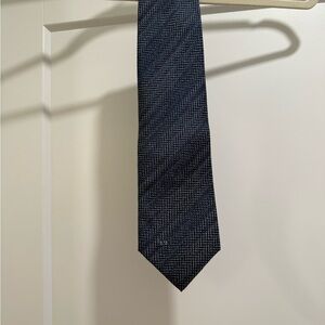 Valentino Luxury Men’s Necktie - 100% Silk - Herringbone black, navy, silver